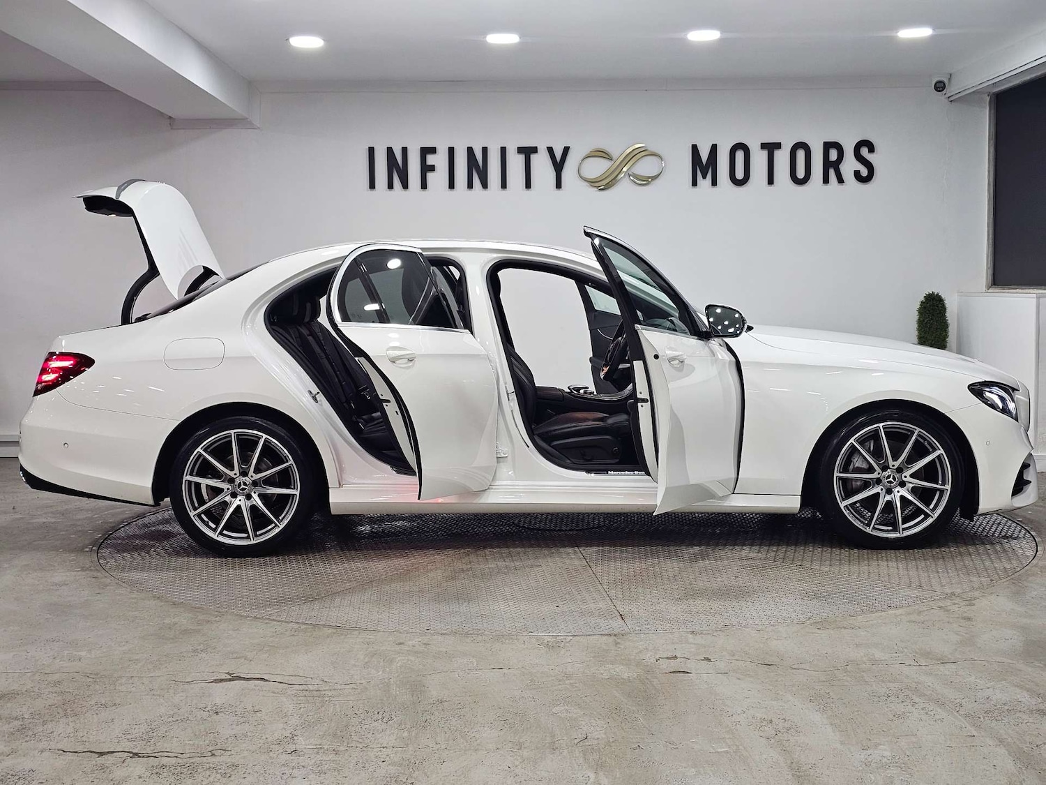 Used Mercedes-Benz E Class 2019 for sale - 77297256: Photo 43