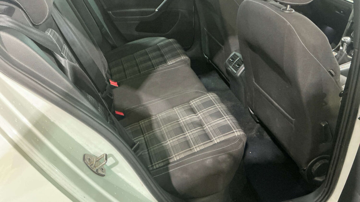 Used Volkswagen Golf 2014 for sale - 77920605: Photo 11