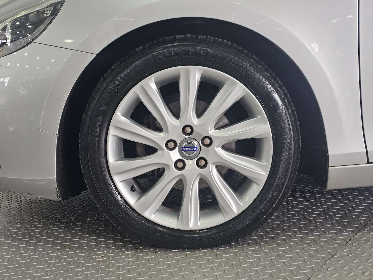 Used Volvo V40 2014 for sale - 77301681: Photo 17