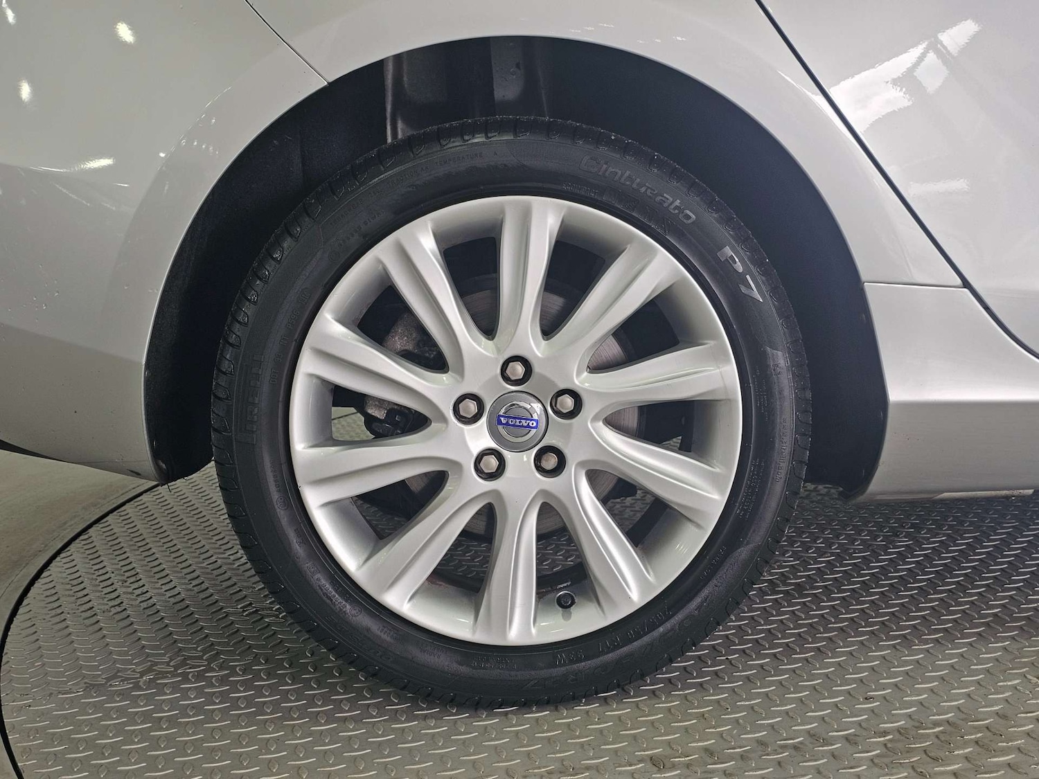 Used Volvo V40 2014 for sale - 77301681: Photo 27