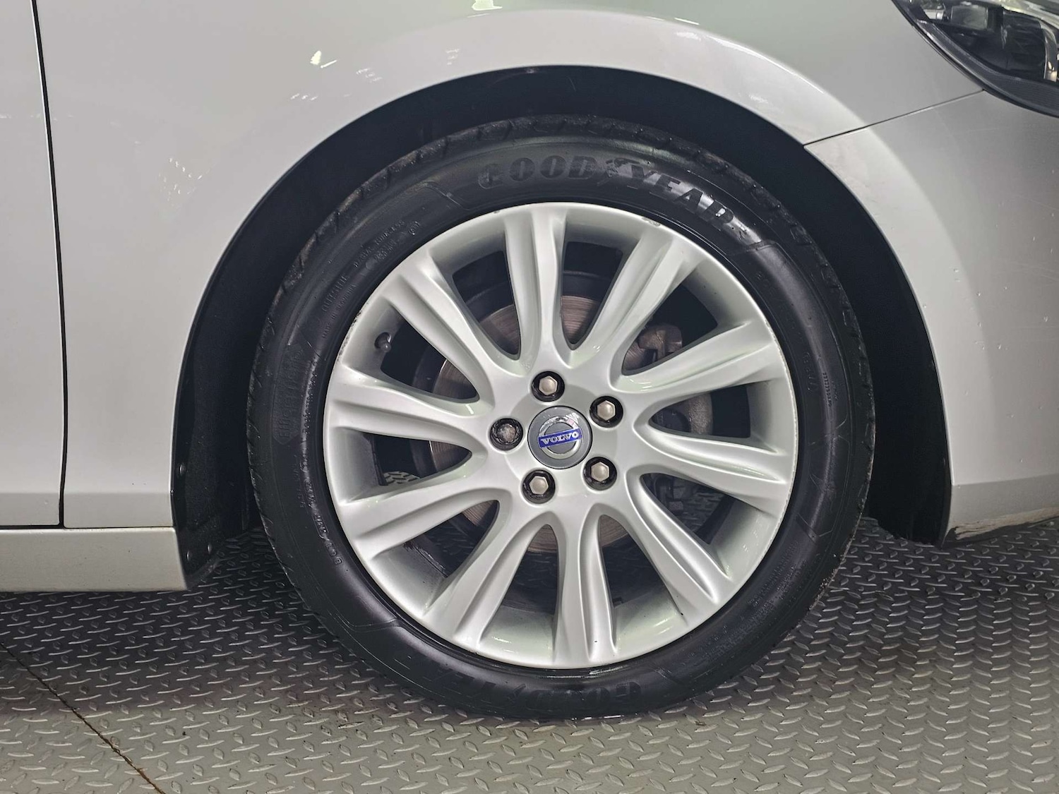 Used Volvo V40 2014 for sale - 77301681: Photo 28