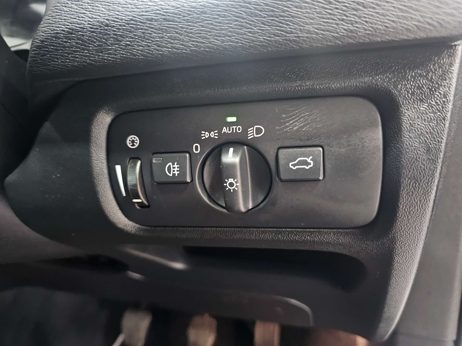 Used Volvo V40 2014 for sale - 77301681: Photo 35