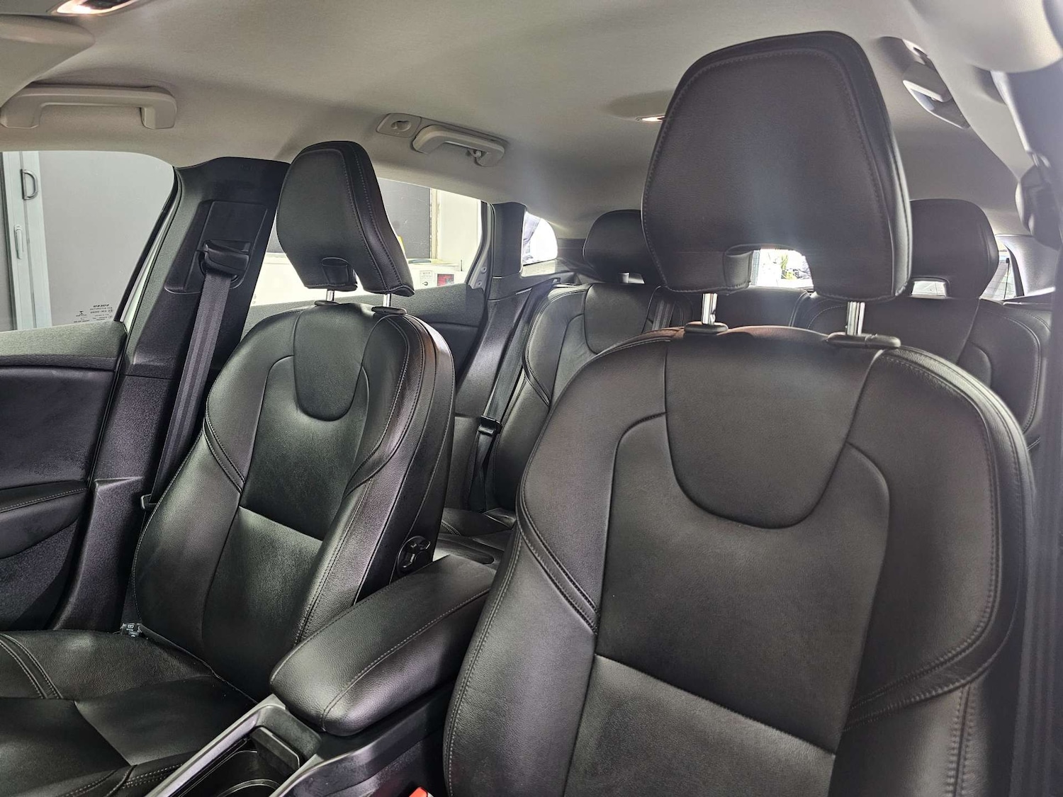 Used Volvo V40 2014 for sale - 77301681: Photo 70