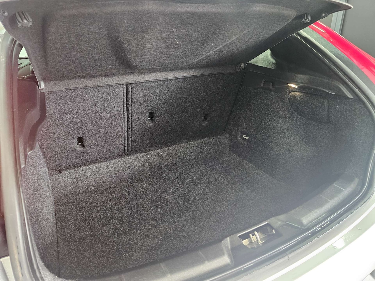 Used Volvo V40 2014 for sale - 77301681: Photo 78