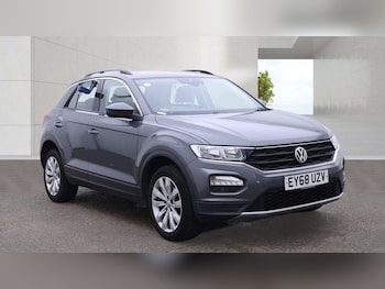 Used Volkswagen T-Roc 2018 for sale - 79231999: Photo