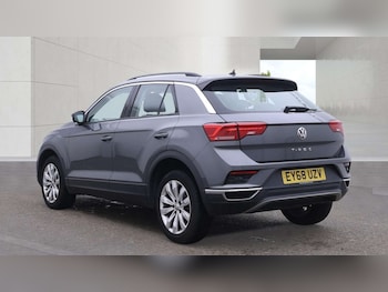 Used Volkswagen T-Roc 2018 for sale - 79231999: Photo