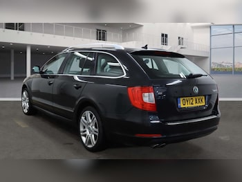 Used Skoda Superb 2012 for sale - 77065384: Photo