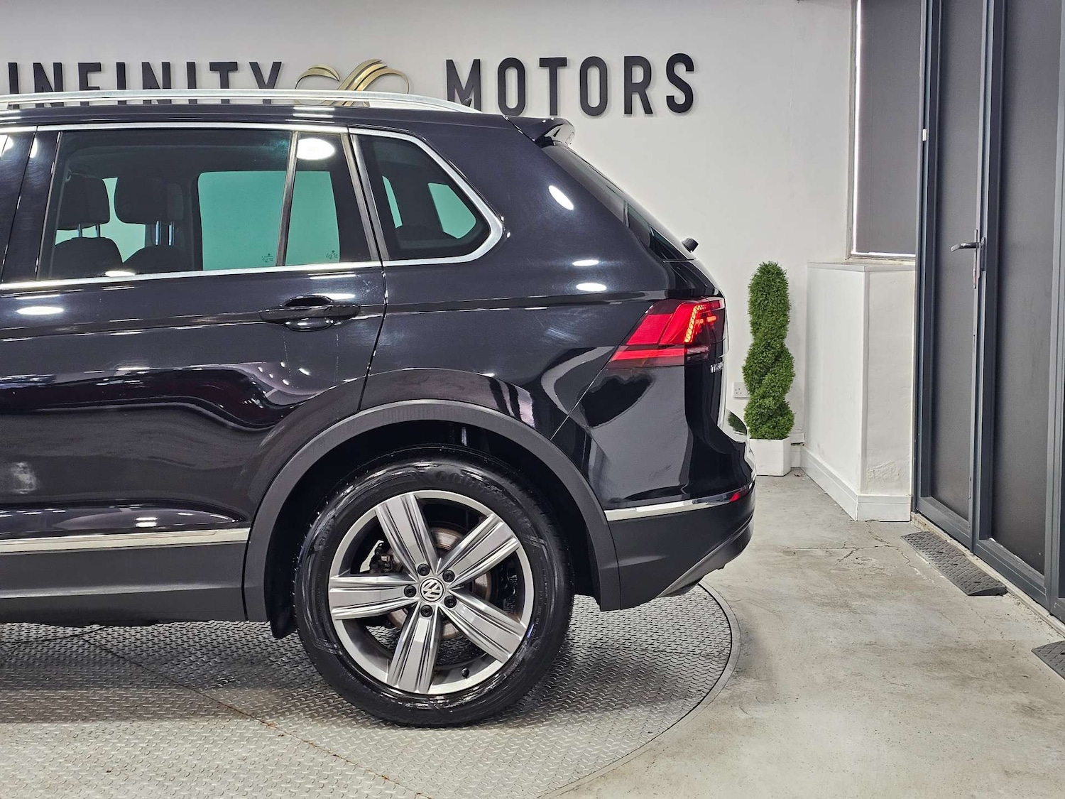 Used Volkswagen Tiguan 2017 for sale - 77113504: Photo 22