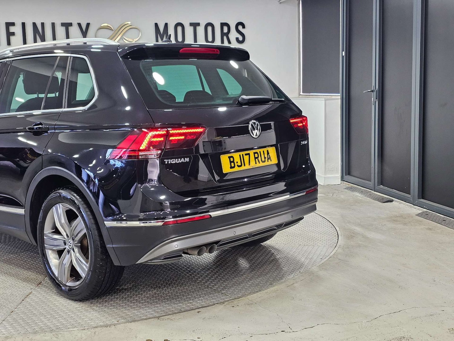 Used Volkswagen Tiguan 2017 for sale - 77113504: Photo 29