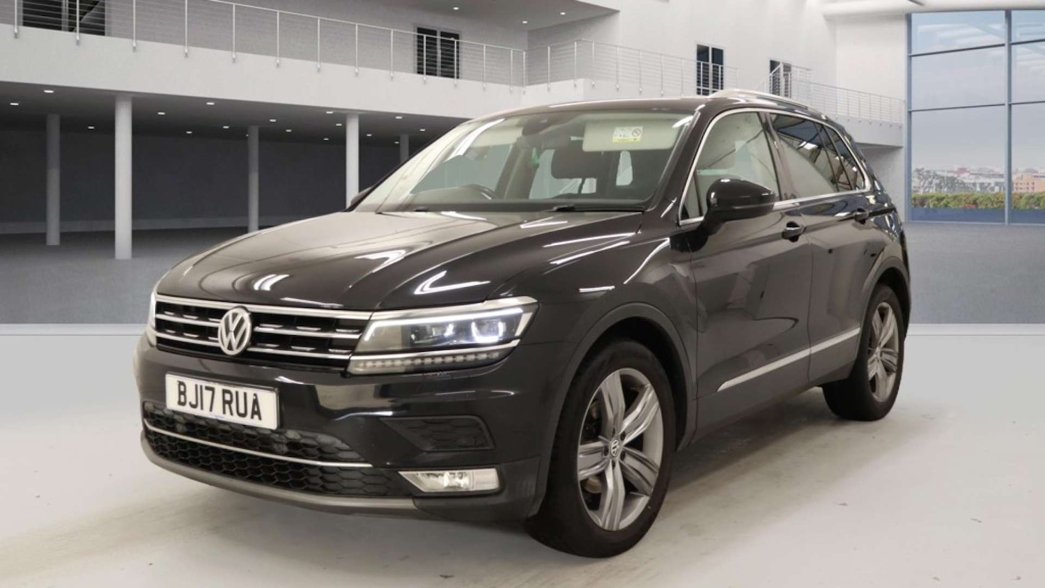 Used Volkswagen Tiguan 2017 for sale - 77113504: Photo 3