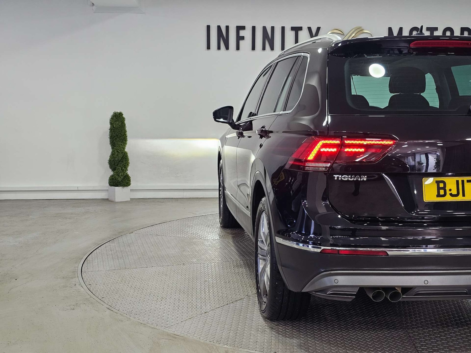 Used Volkswagen Tiguan 2017 for sale - 77113504: Photo 32