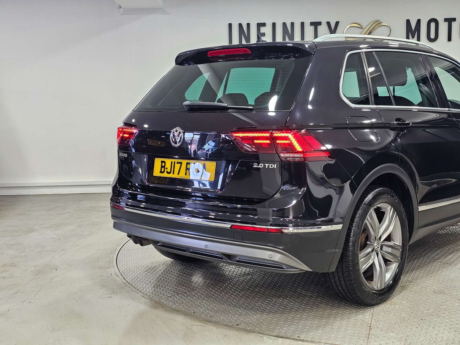 Used Volkswagen Tiguan 2017 for sale - 77113504: Photo 35