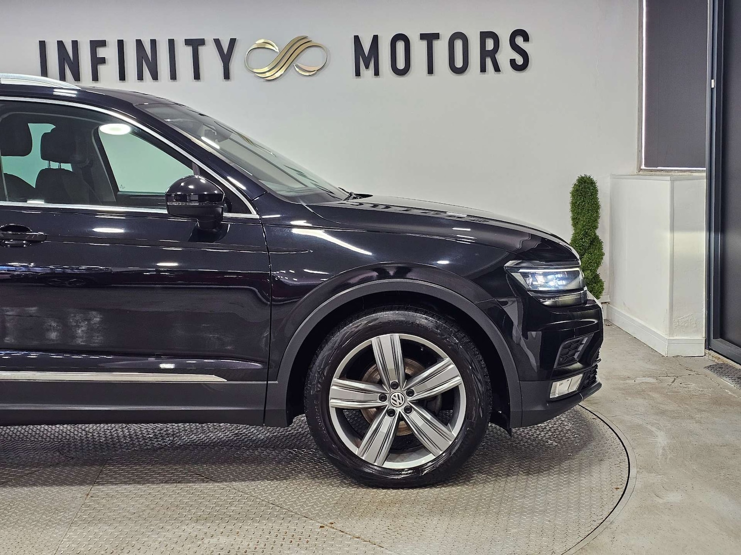 Used Volkswagen Tiguan 2017 for sale - 77113504: Photo 37