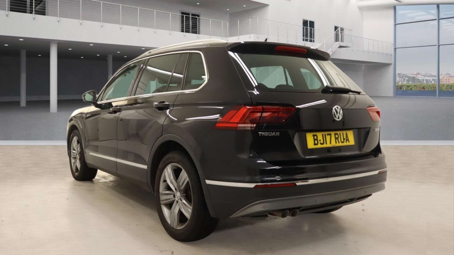 Used Volkswagen Tiguan 2017 for sale - 77113504: Photo 4