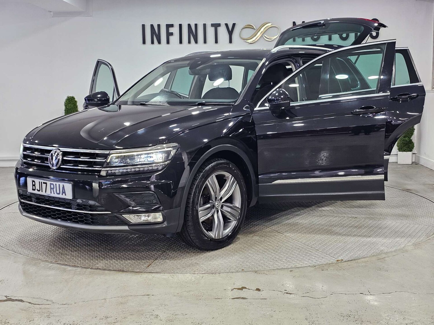 Used Volkswagen Tiguan 2017 for sale - 77113504: Photo 46