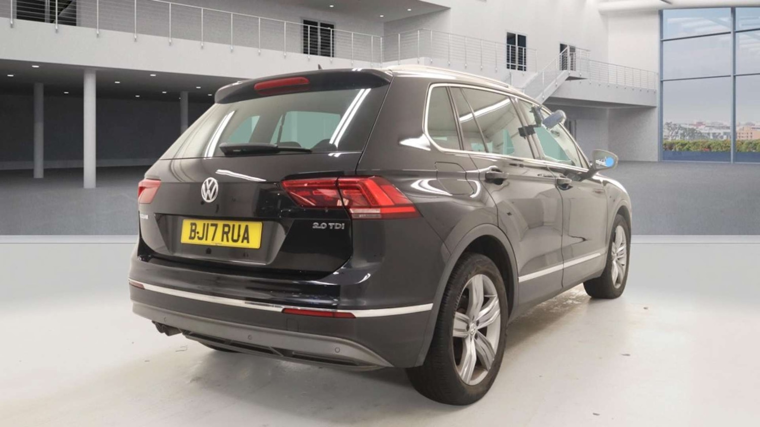 Used Volkswagen Tiguan 2017 for sale - 77113504: Photo 5