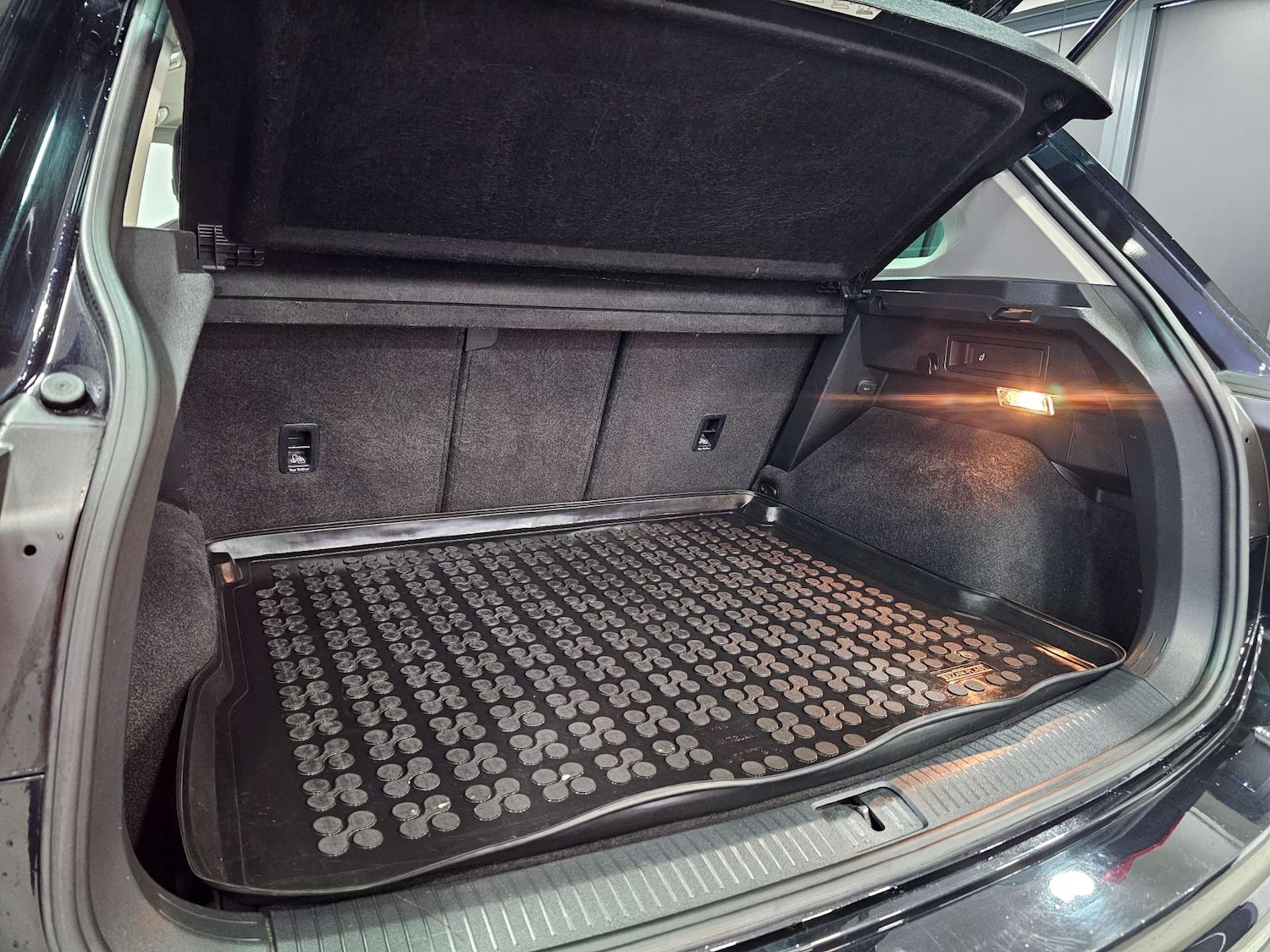 Used Volkswagen Tiguan 2017 for sale - 77113504: Photo 53