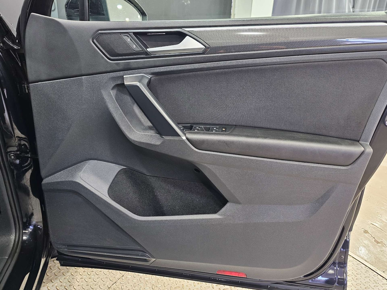 Used Volkswagen Tiguan 2017 for sale - 77113504: Photo 54