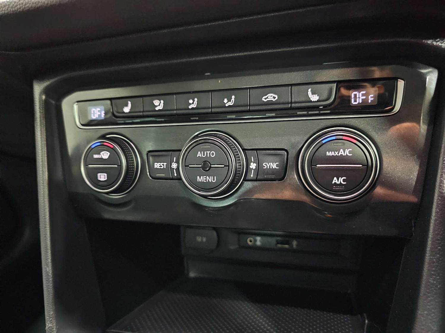 Used Volkswagen Tiguan 2017 for sale - 77113504: Photo 75