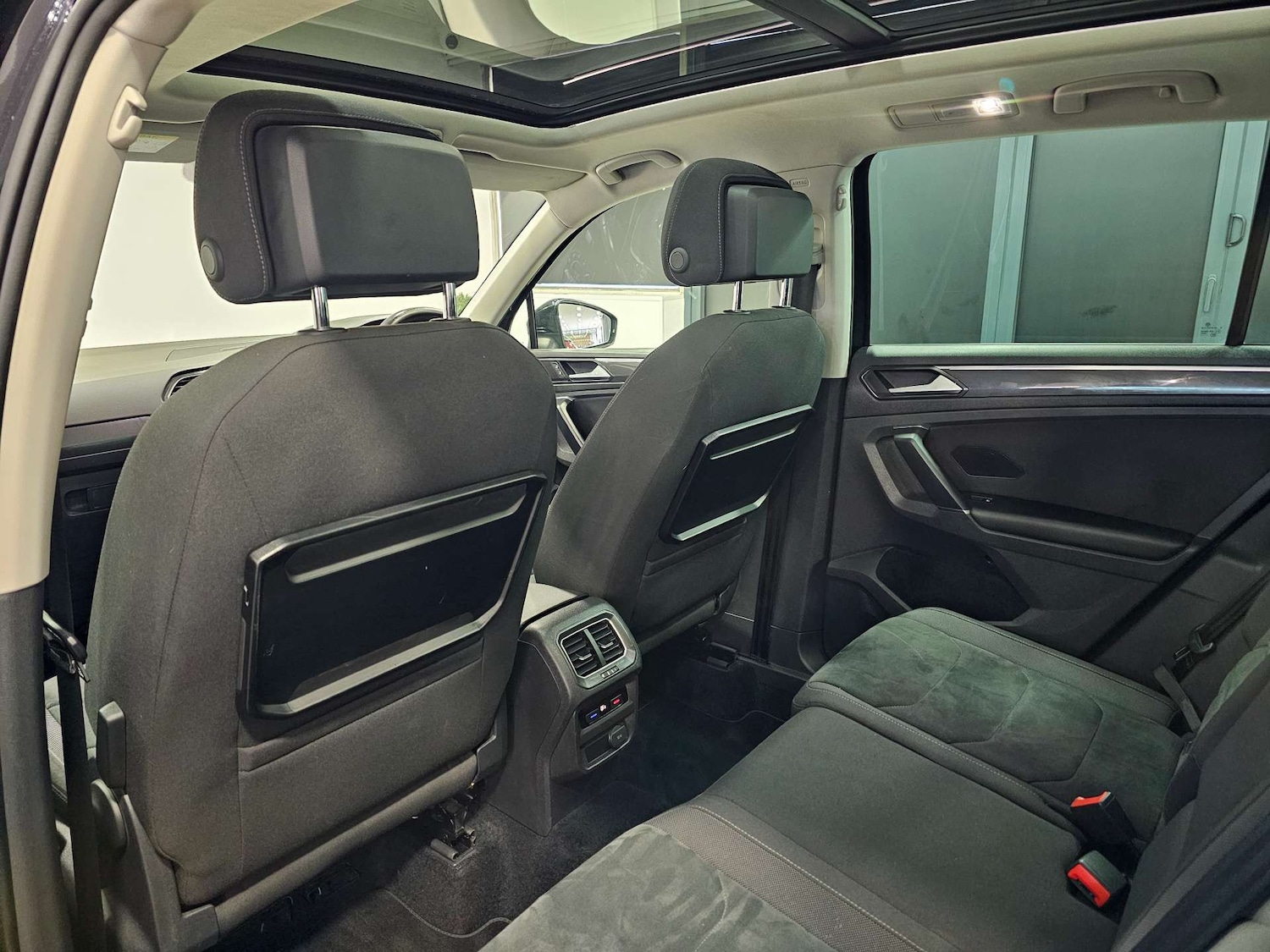 Used Volkswagen Tiguan 2017 for sale - 77113504: Photo 94