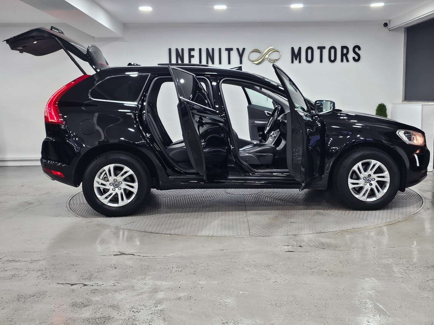 Used Volvo XC60 2015 for sale - 77271564: Photo 26