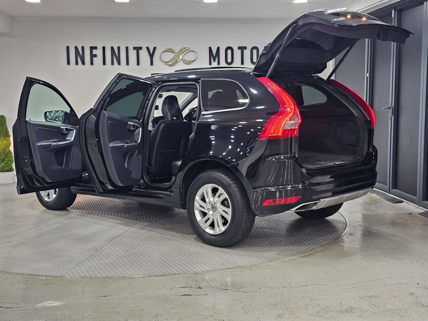 Used Volvo XC60 2015 for sale - 77271564: Photo 27