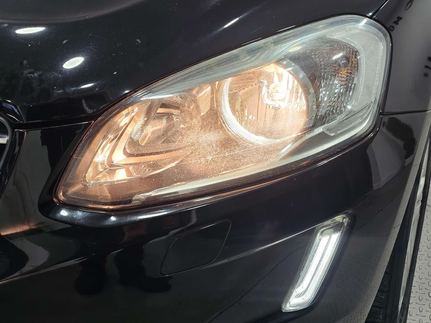 Used Volvo XC60 2015 for sale - 77271564: Photo 33