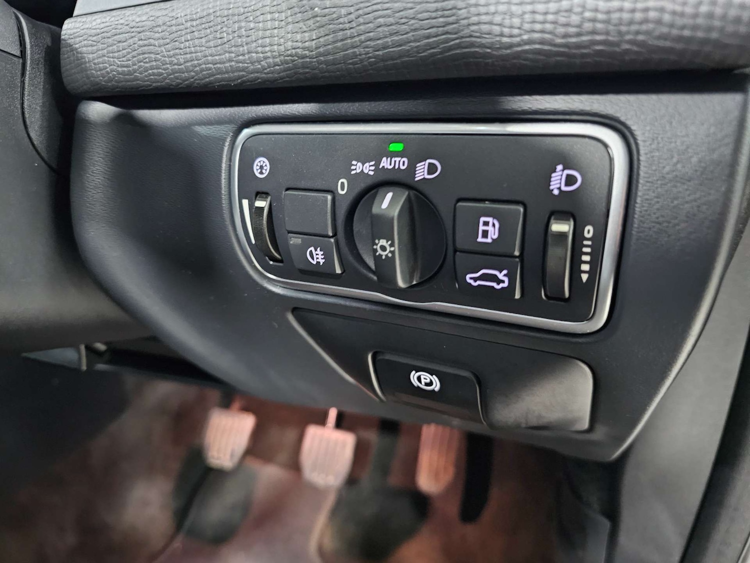 Used Volvo XC60 2015 for sale - 77271564: Photo 34