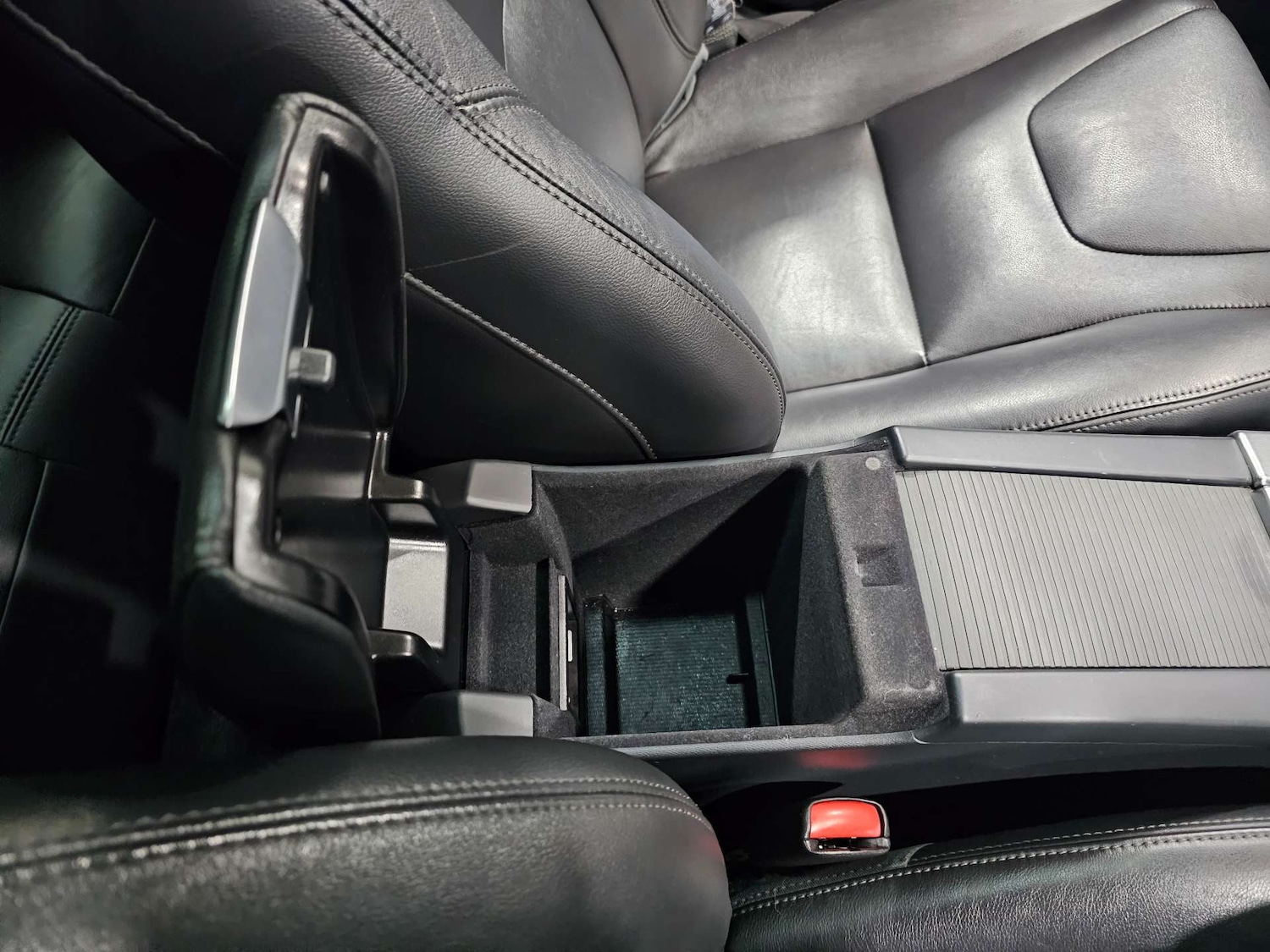 Used Volvo XC60 2015 for sale - 77271564: Photo 41