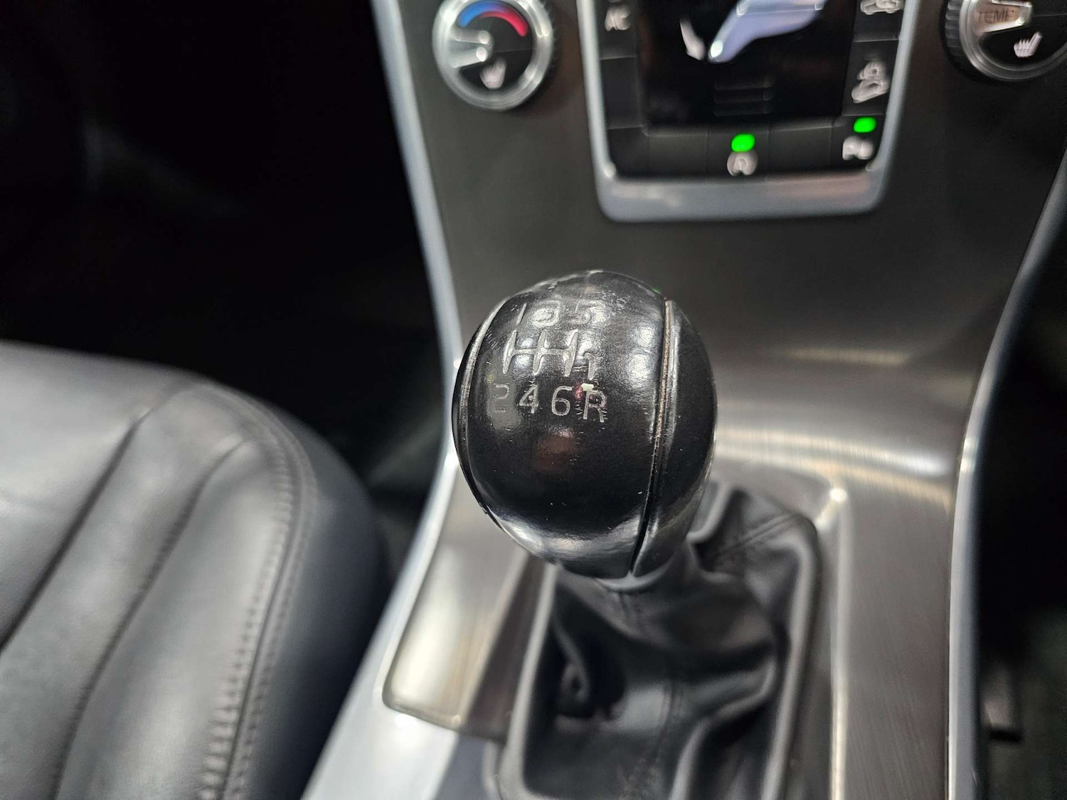 Used Volvo XC60 2015 for sale - 77271564: Photo 43