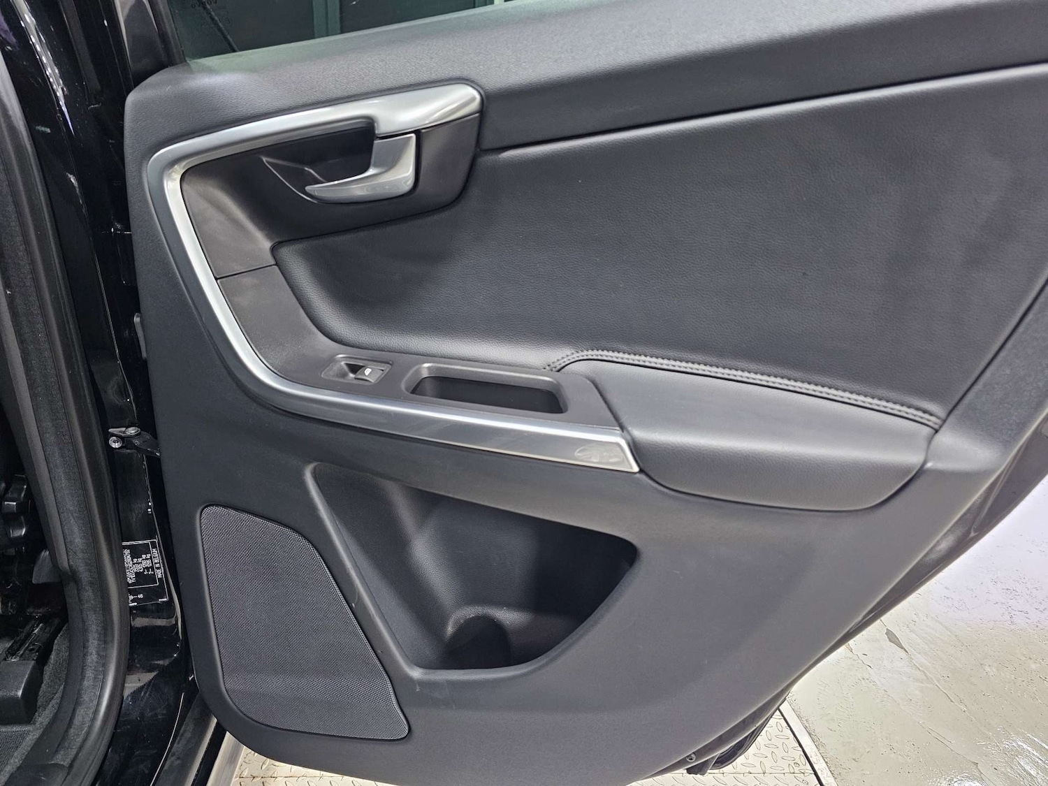 Used Volvo XC60 2015 for sale - 77271564: Photo 51