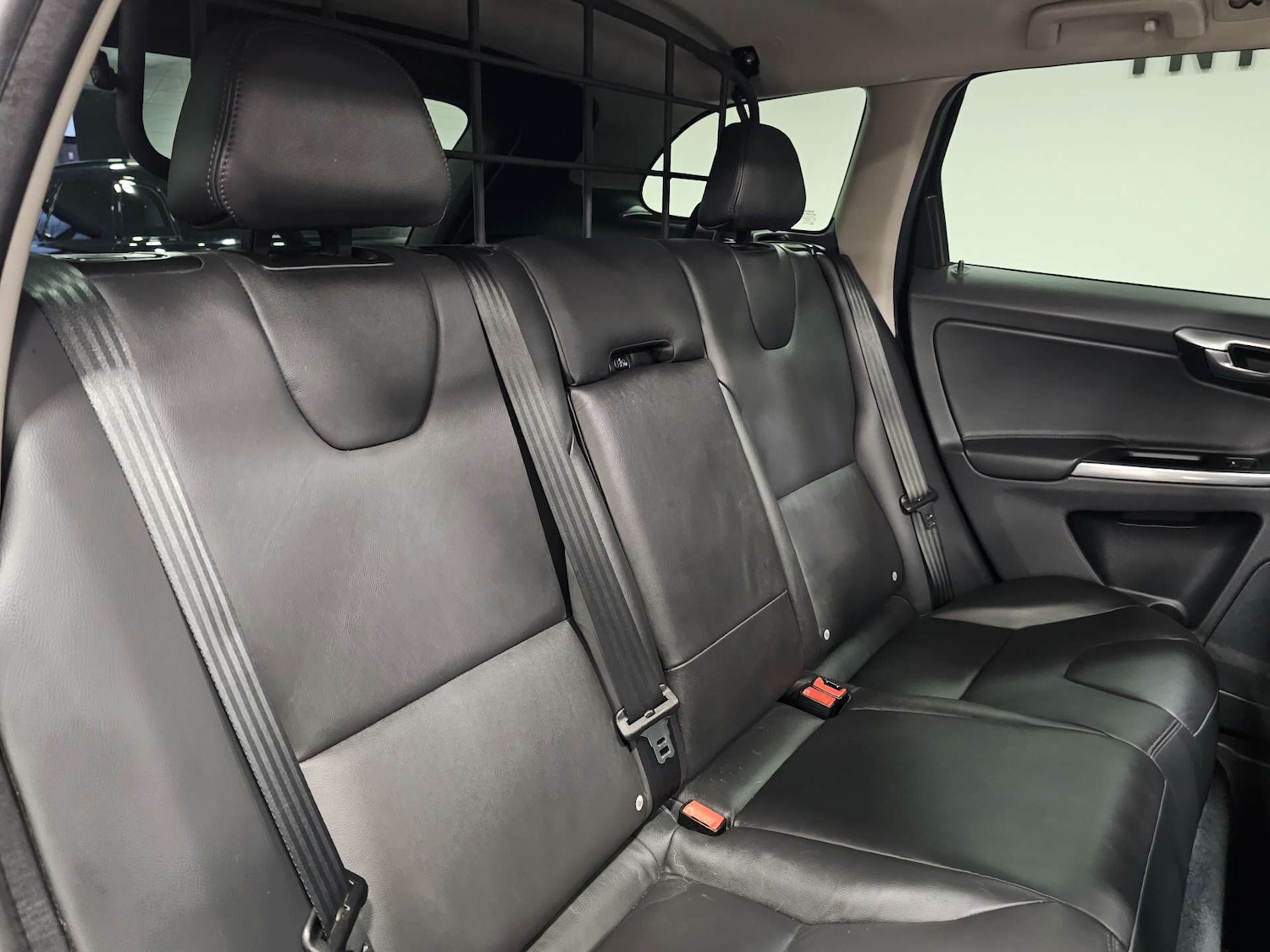 Used Volvo XC60 2015 for sale - 77271564: Photo 57