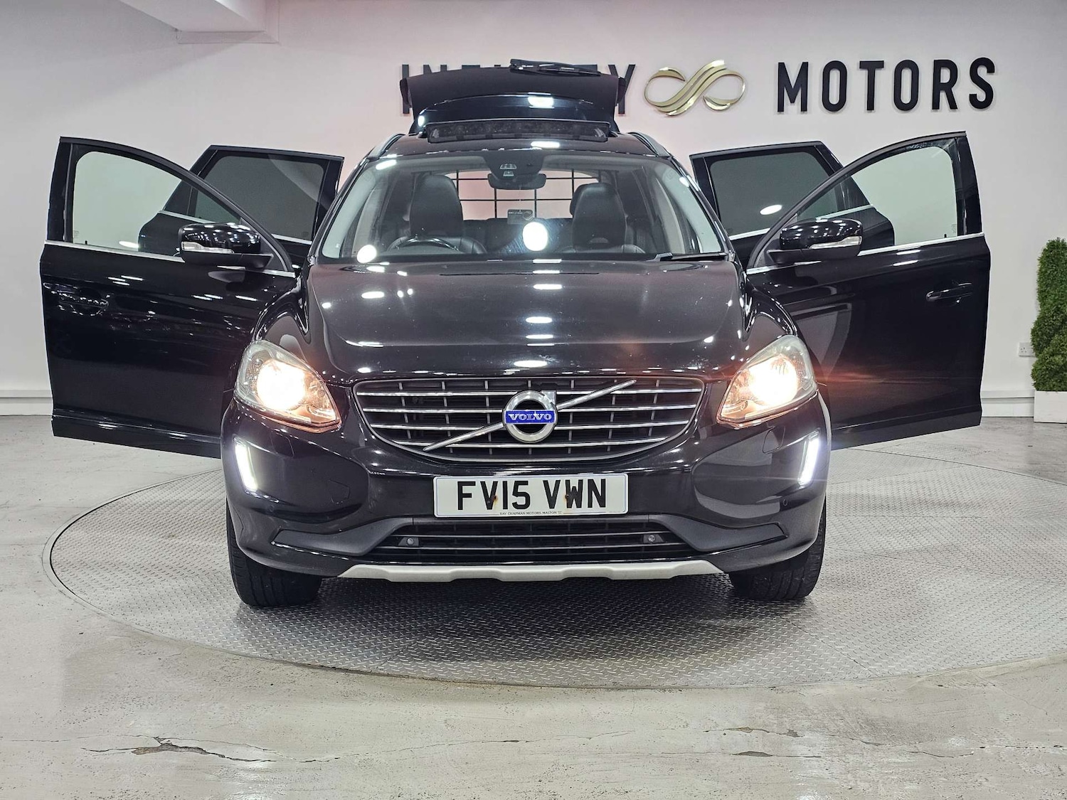 Used Volvo XC60 2015 for sale - 77271564: Photo 64