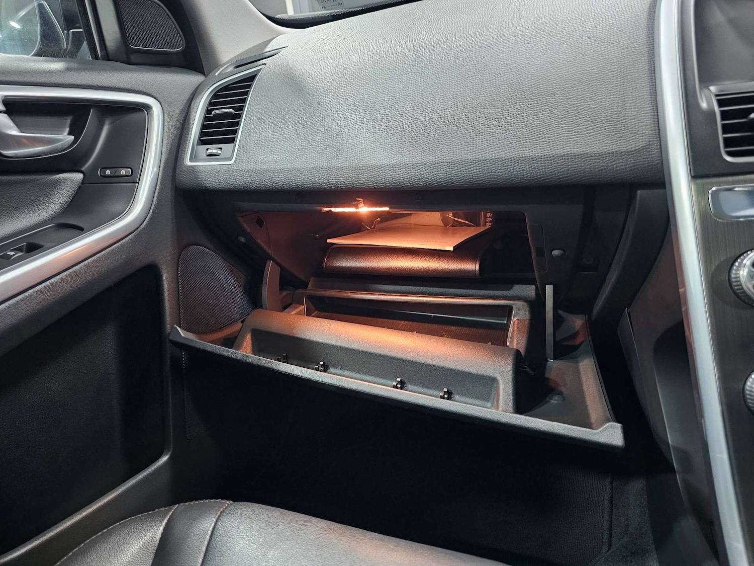 Used Volvo XC60 2015 for sale - 77271564: Photo 71