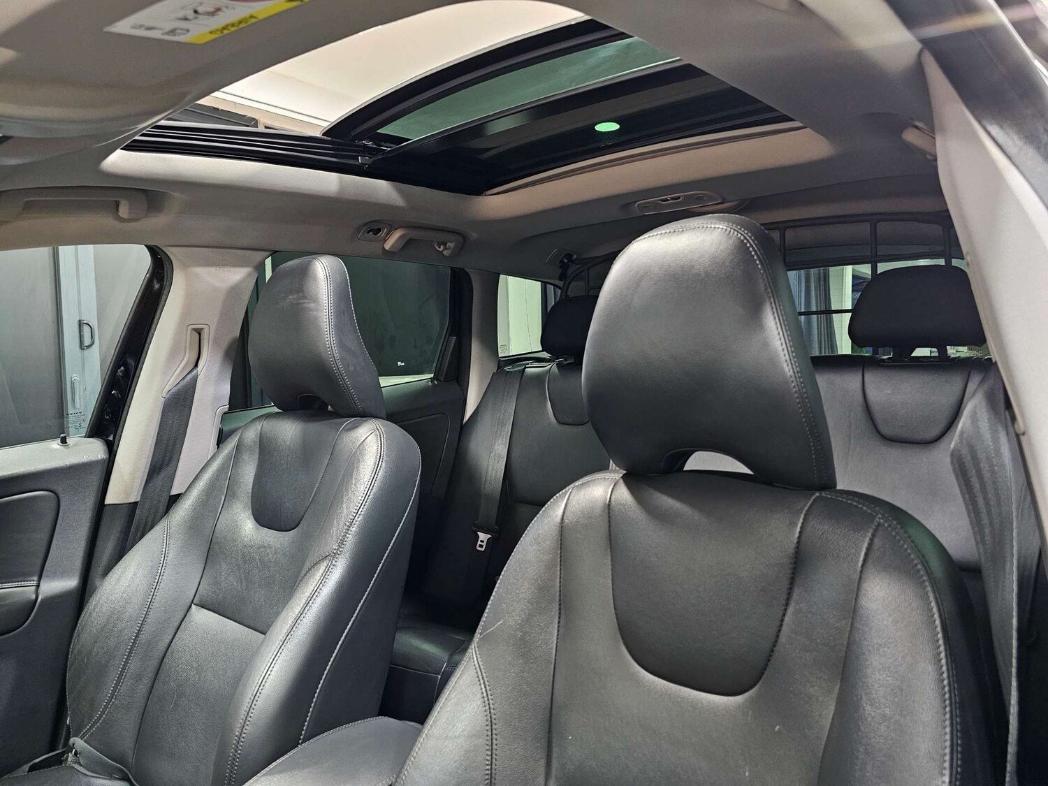 Used Volvo XC60 2015 for sale - 77271564: Photo 74