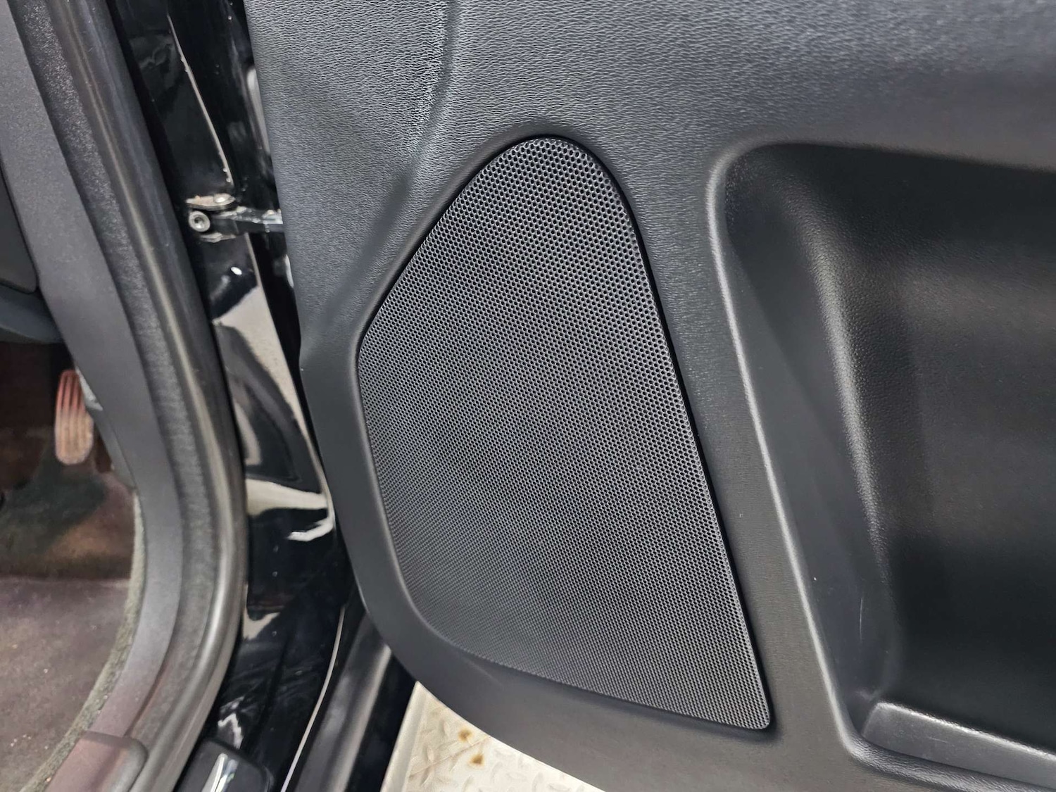 Used Volvo XC60 2015 for sale - 77271564: Photo 76