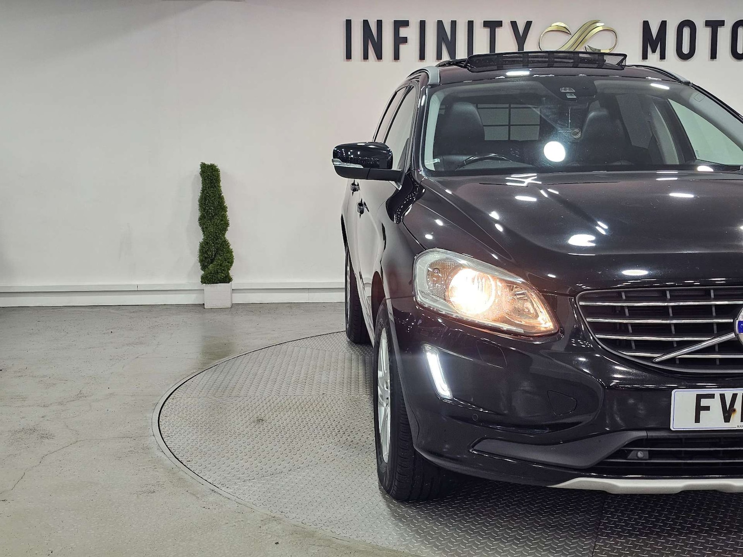 Used Volvo XC60 2015 for sale - 77271564: Photo 77