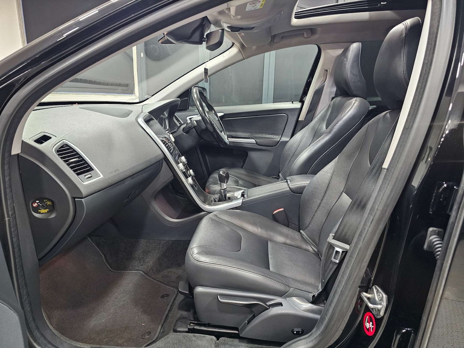 Used Volvo XC60 2015 for sale - 77271564: Photo 92