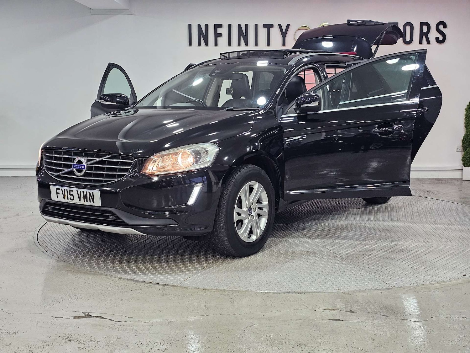 Used Volvo XC60 2015 for sale - 77271564: Photo 94