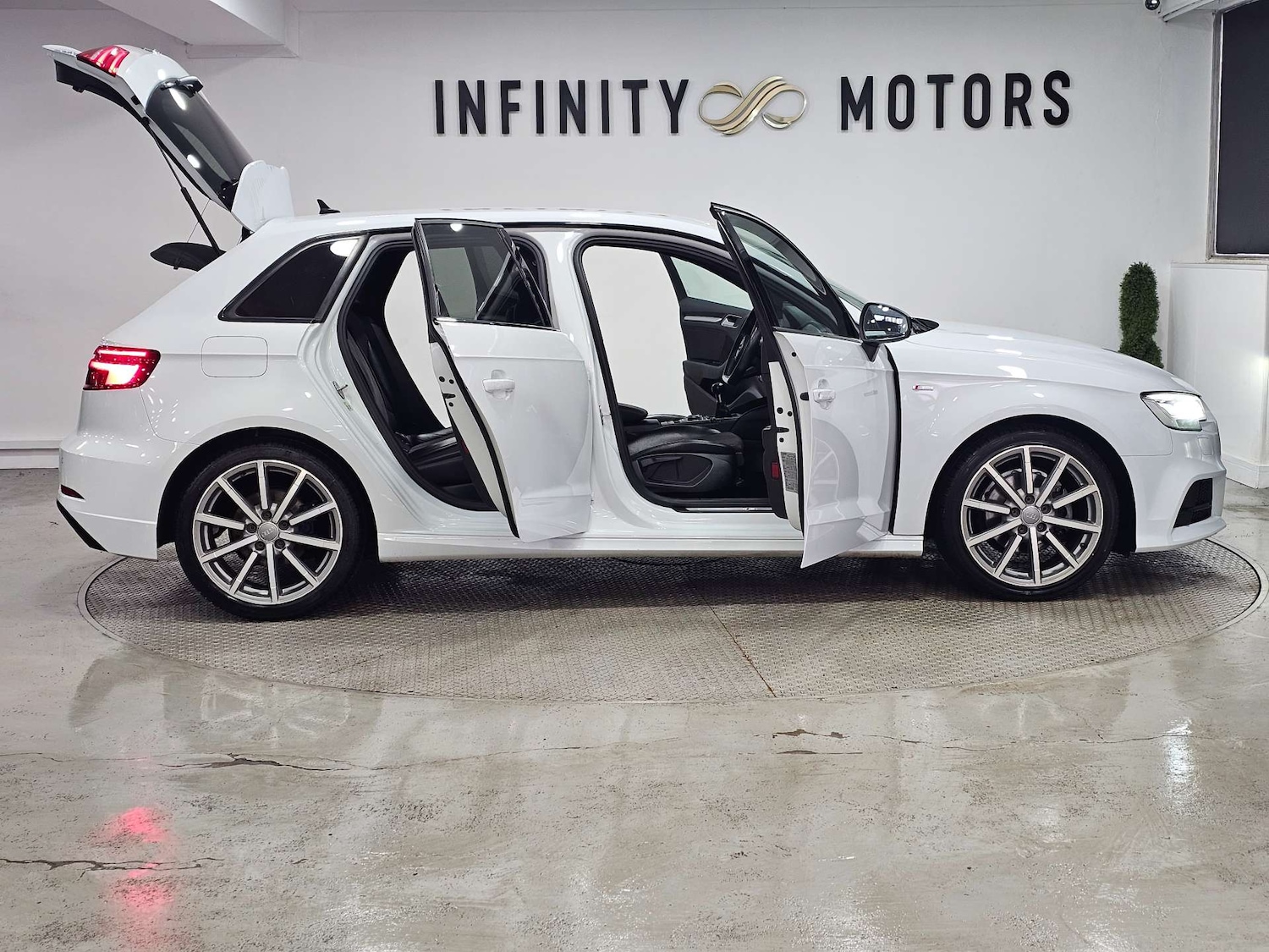 Used Audi A3 2018 for sale - 77245609: Photo 42