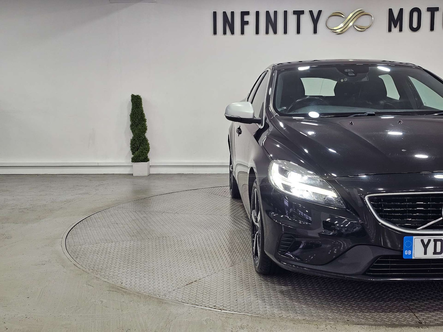 Used Volvo V40 2017 for sale - 76972391: Photo 18