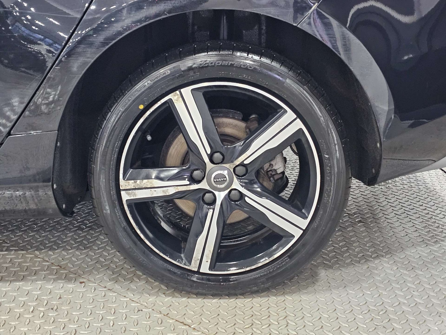 Used Volvo V40 2017 for sale - 76972391: Photo 26