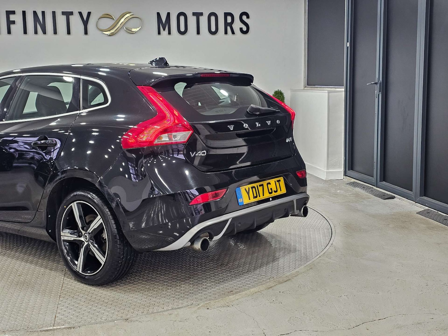 Used Volvo V40 2017 for sale - 76972391: Photo 28