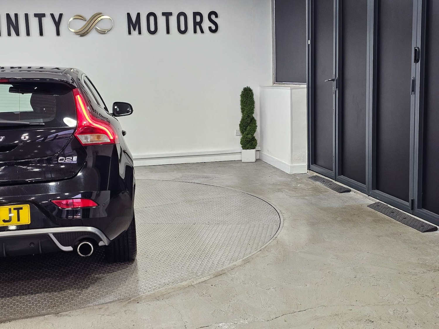 Used Volvo V40 2017 for sale - 76972391: Photo 30