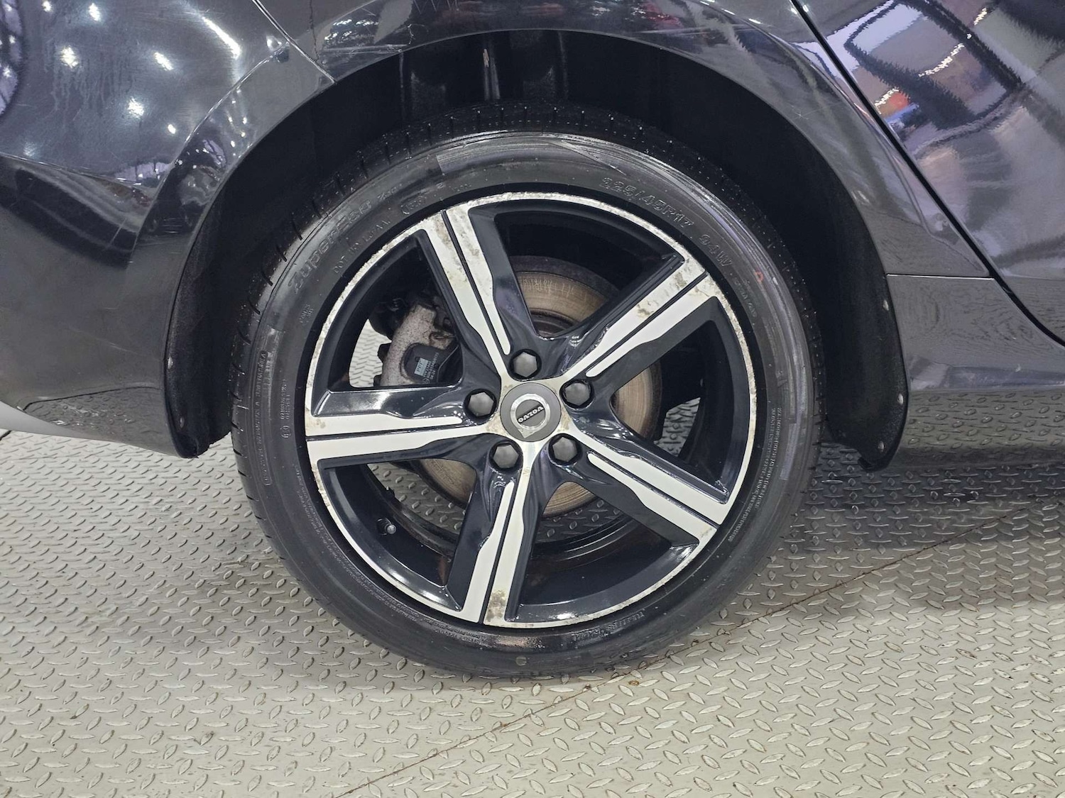 Used Volvo V40 2017 for sale - 76972391: Photo 37