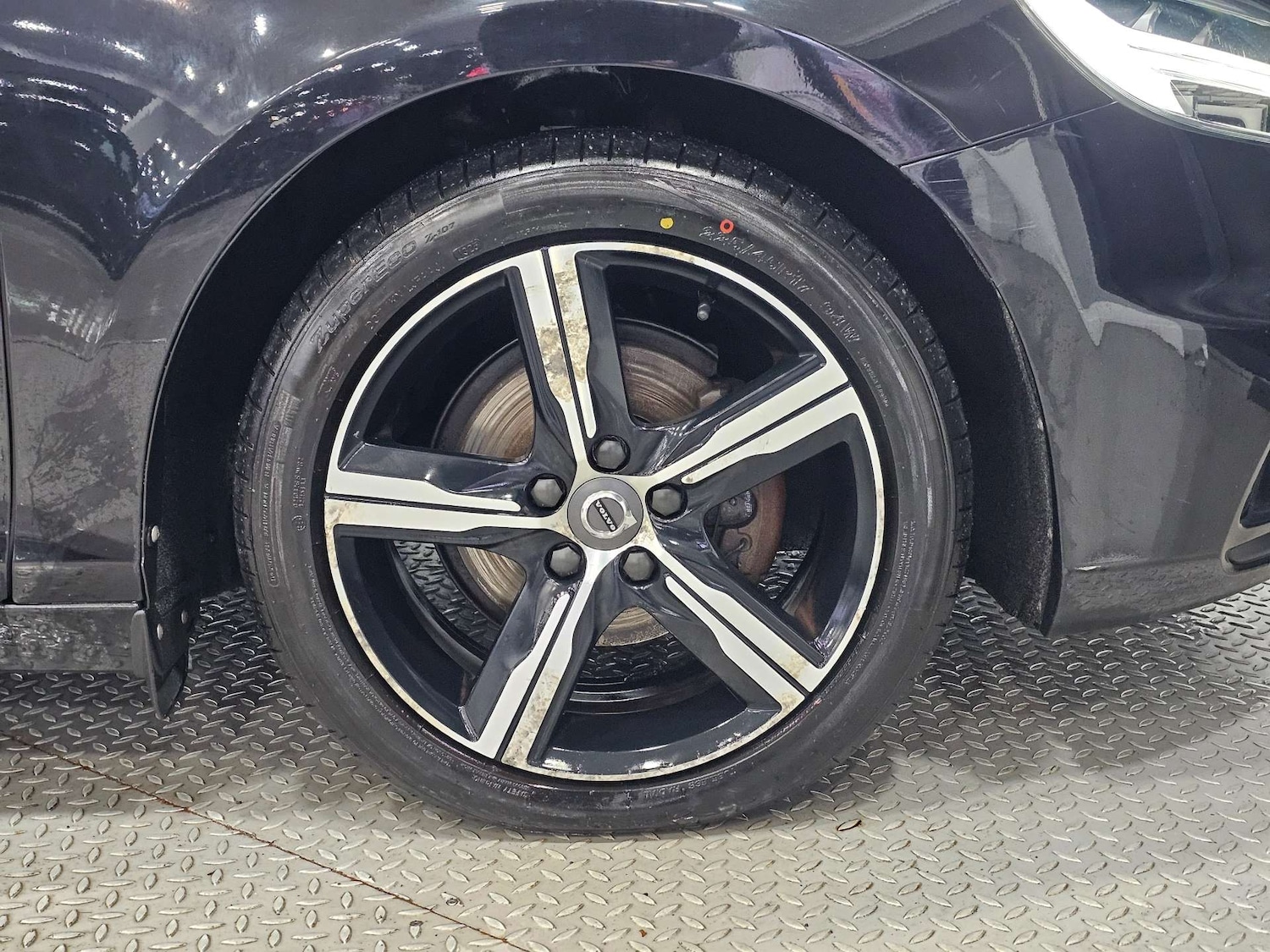 Used Volvo V40 2017 for sale - 76972391: Photo 40