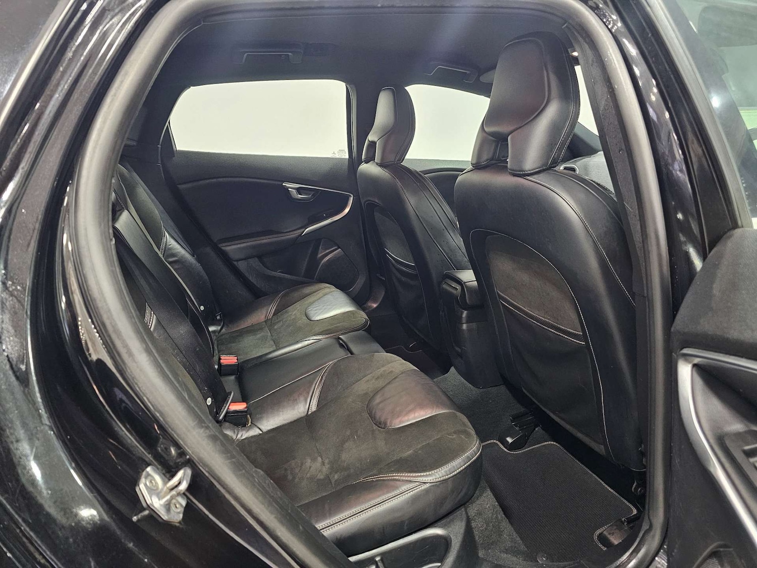 Used Volvo V40 2017 for sale - 76972391: Photo 68