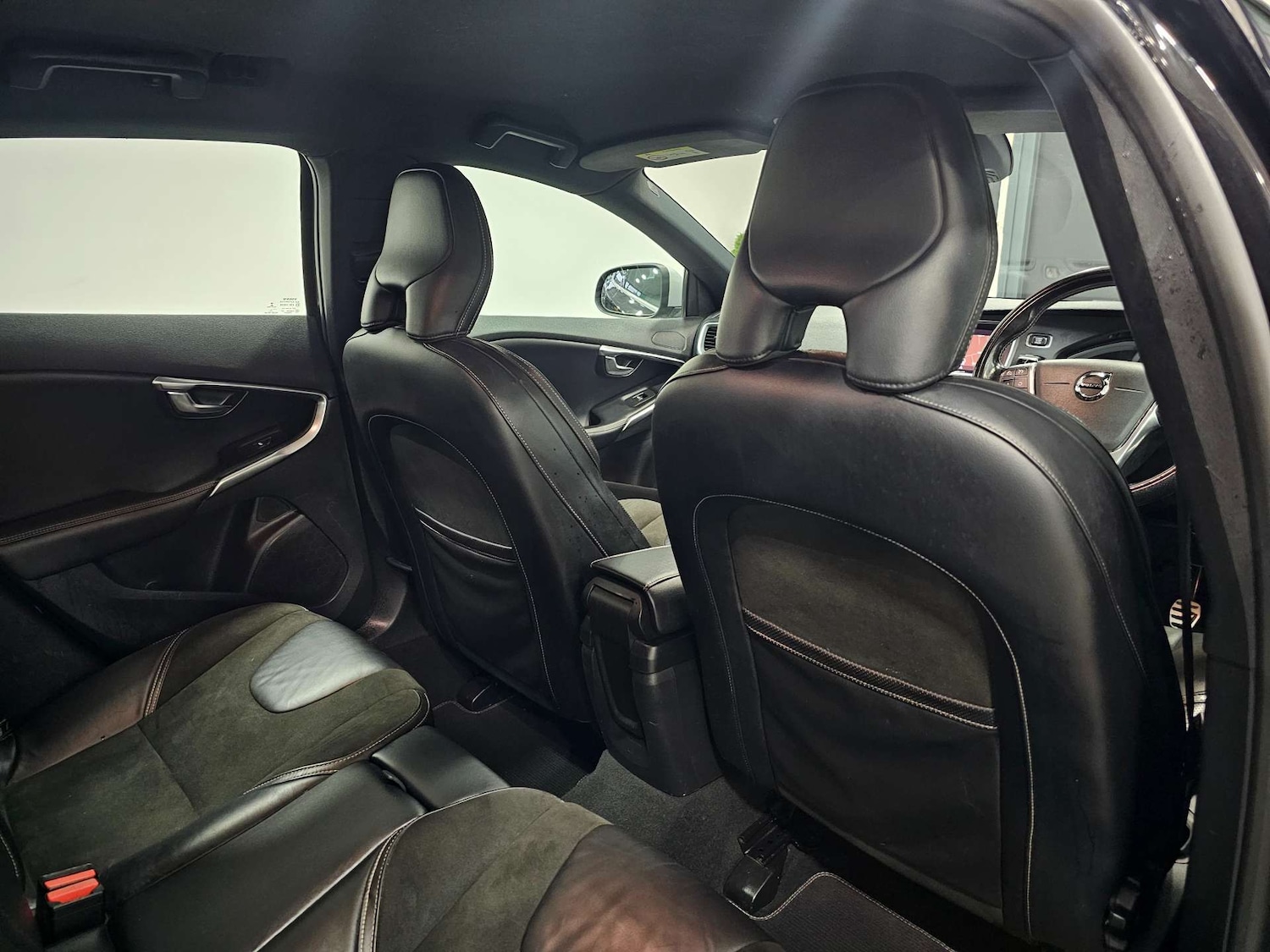 Used Volvo V40 2017 for sale - 76972391: Photo 69