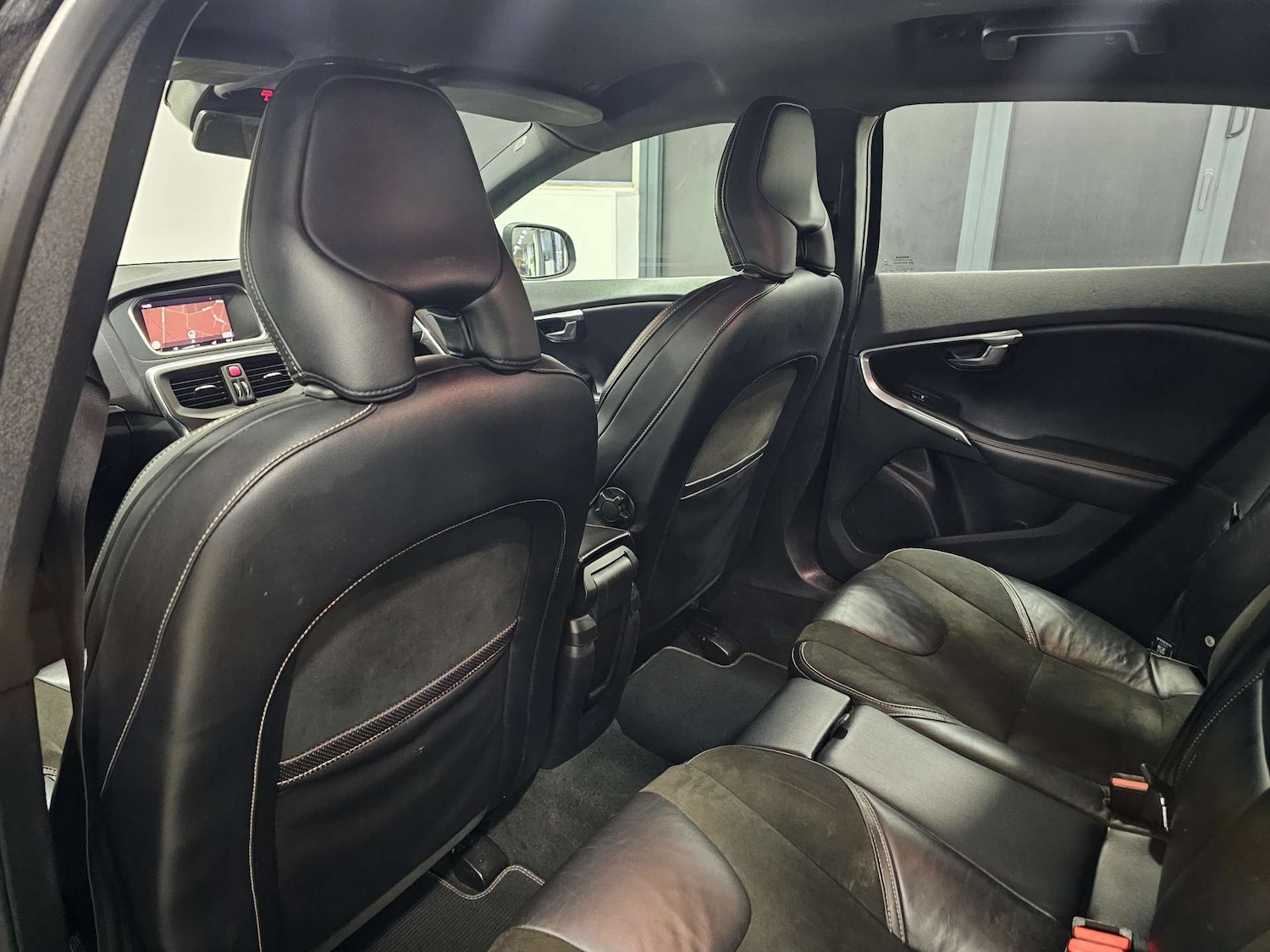 Used Volvo V40 2017 for sale - 76972391: Photo 74