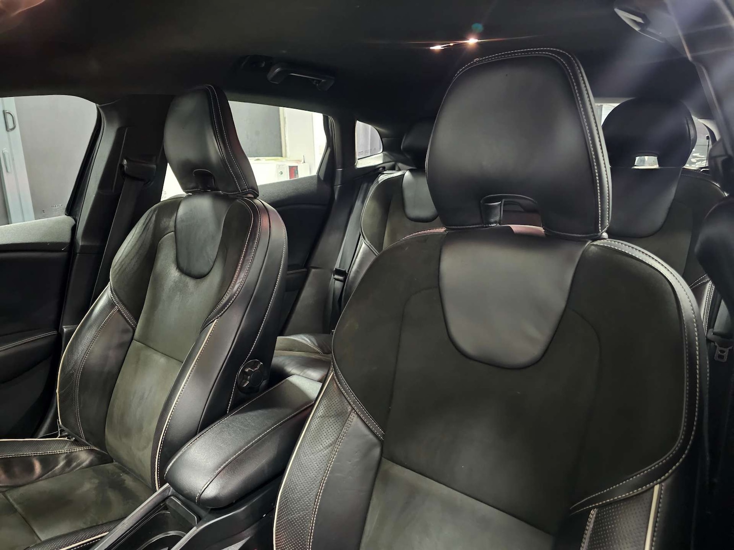 Used Volvo V40 2017 for sale - 76972391: Photo 80